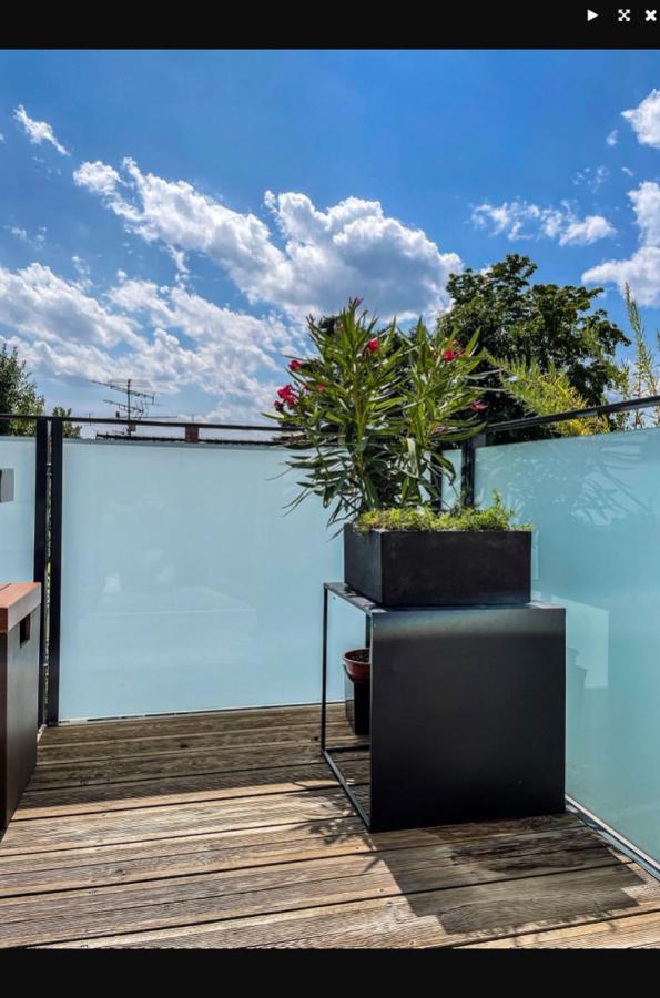 Zimmer - Modernes Apartment Mit 45 Qm. Straubing Exterior photo